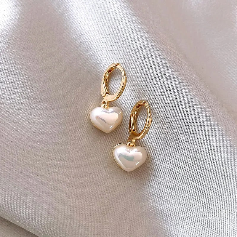 Classic Design Pearl Heart Hoop Earrings Fashion Jewelry for Women and Girls