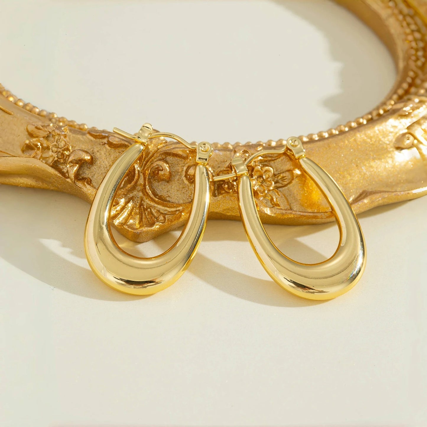 U-Shaped Hoop Earrings Women 18K Gold Plated Stainless Steel