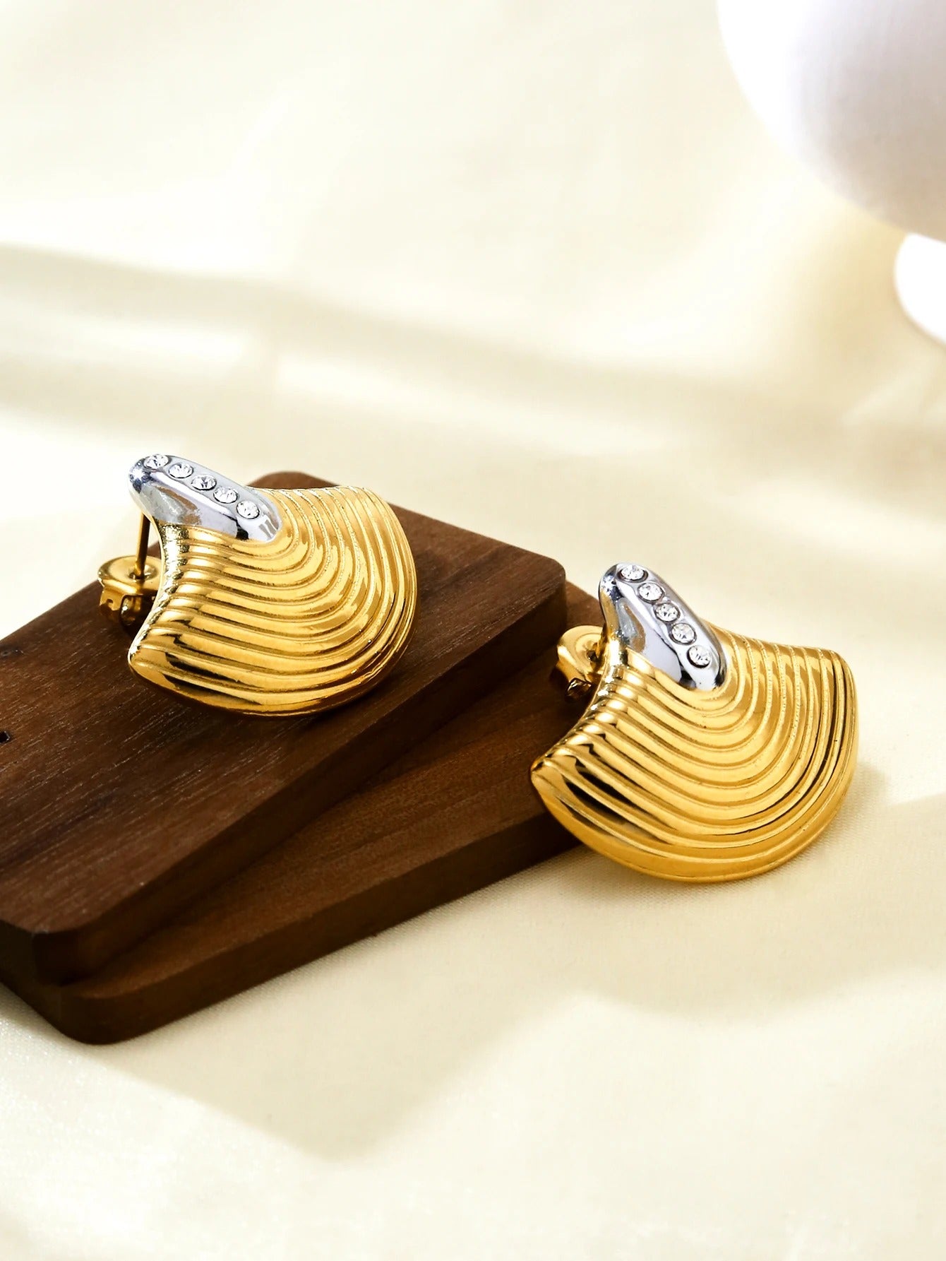 Bohemian 18K Gold Plated Diamond Shell Stud Earrings for Women Summer Beach Jewelry