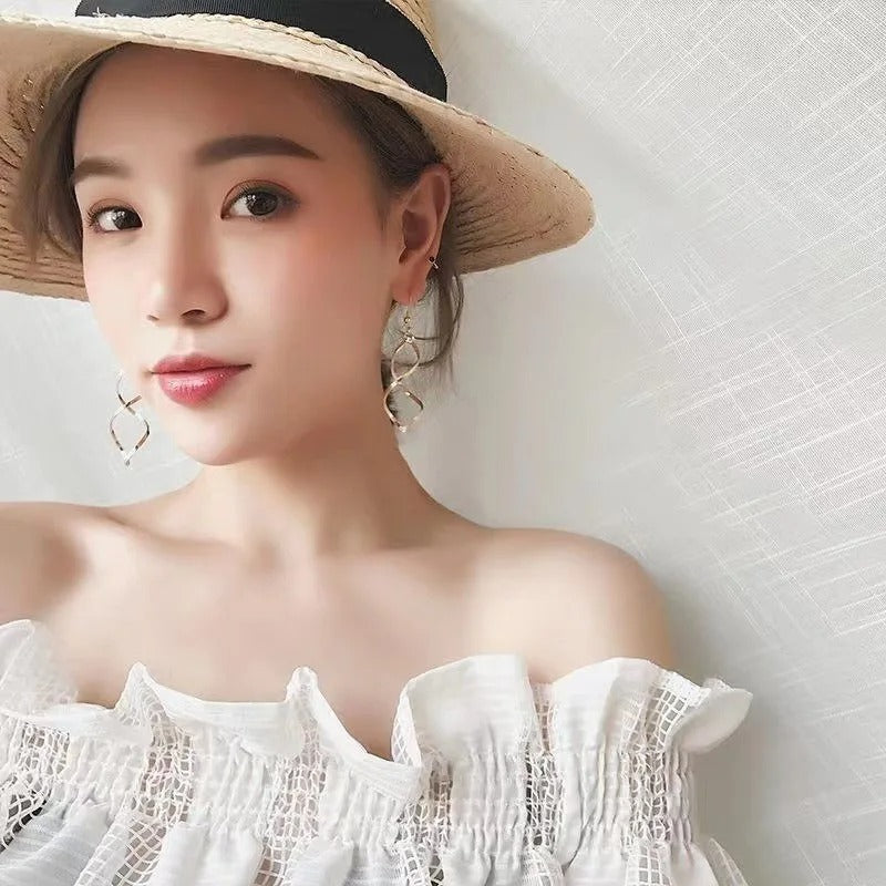 Spiral Curved Hollow Digital Earrings for Women Korean Arc Pendant Jewelry