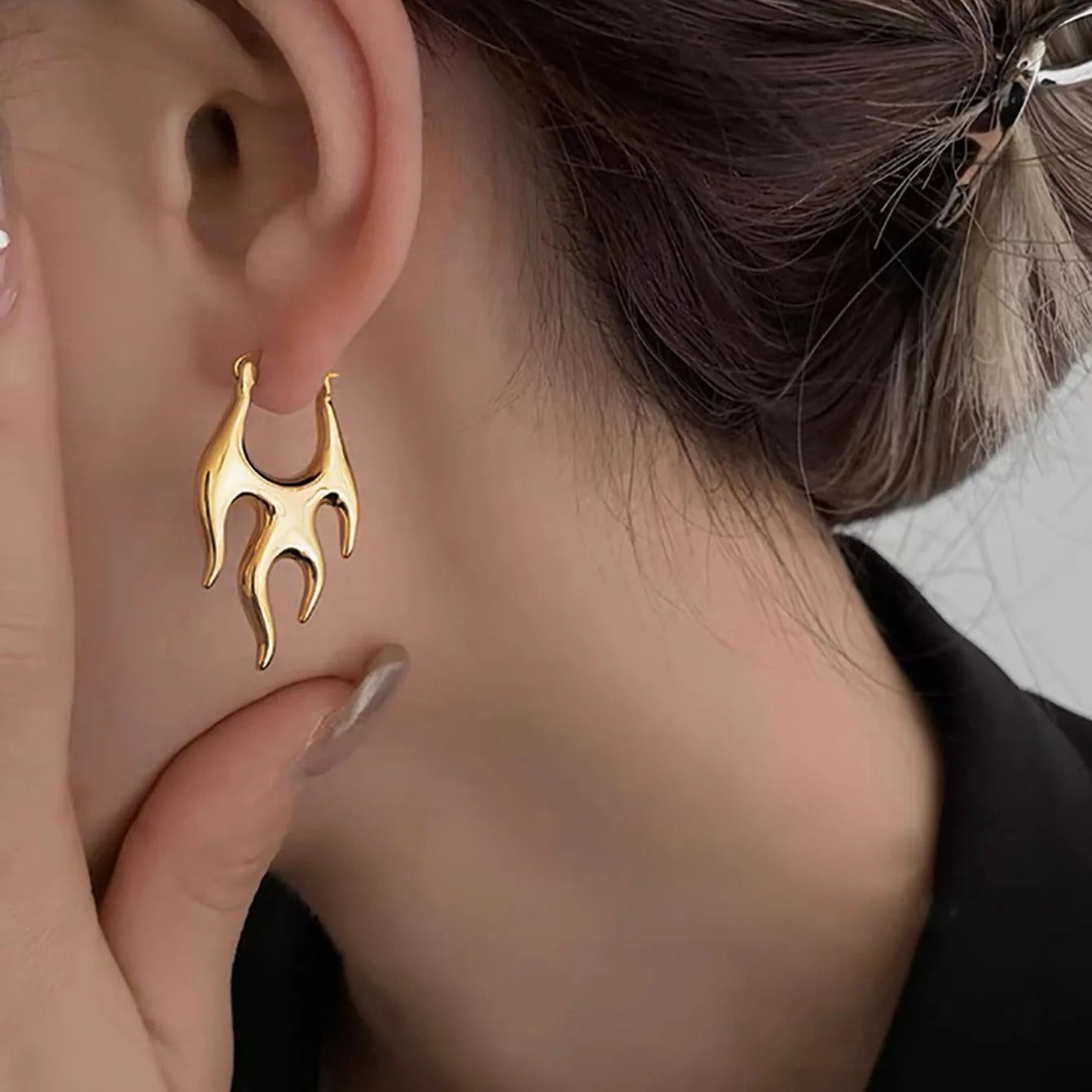 Stainless Steel Fire Drop Studs Earrings For Women Christmas Gift Gold Color Irregular Flame New Trend Piercing Earings Jewelry