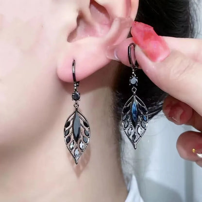 Exquisite Black Leaf Drop Dangle Earrings Personality Design Jewelry