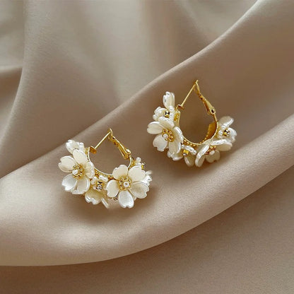 Korean Elegant Shell Flower Pearl Hoop Earrings Women Jewelry
