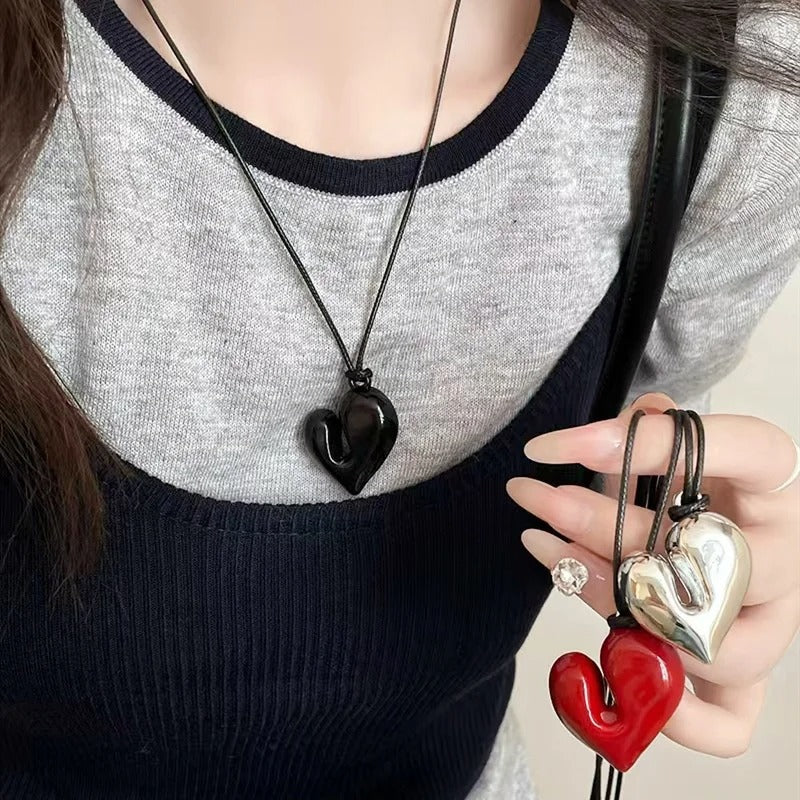 Red Heart Pendant Necklace vintage Aesthetic Love inspired choker New Fashion Romantic Heart Necklace For Women
