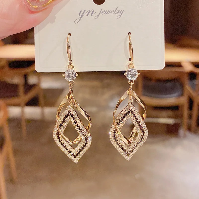 Fashion Vintage Geometric Earrings Hollow Out Pendant Women Jewelry