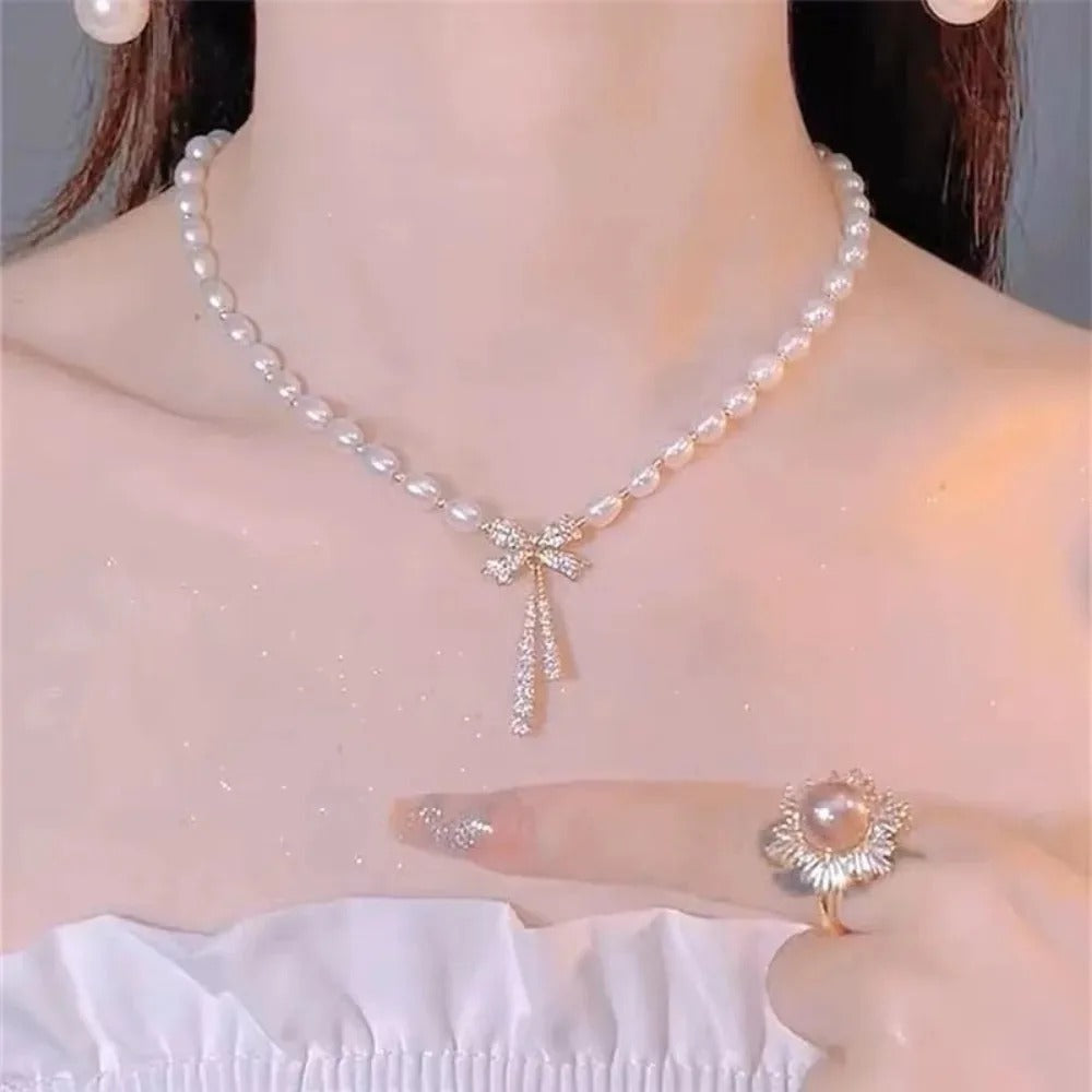 Elegant Pearl Necklace For Women Niche Design High-End Feel Trendy Cool Luxury INS Minimalist Style Clavicle Chain