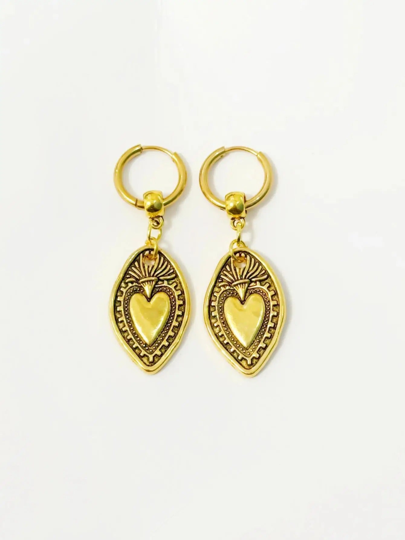 Heart of Fire Gothic Earrings Vintage Oval Charm Ear Hooks for Her