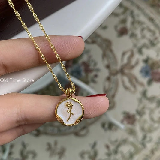New Irregular Round Shell Metal Rose Pendant Stainless Steel Necklace for Women's Vintage Clavicle Chain Party Luxury Jewelry
