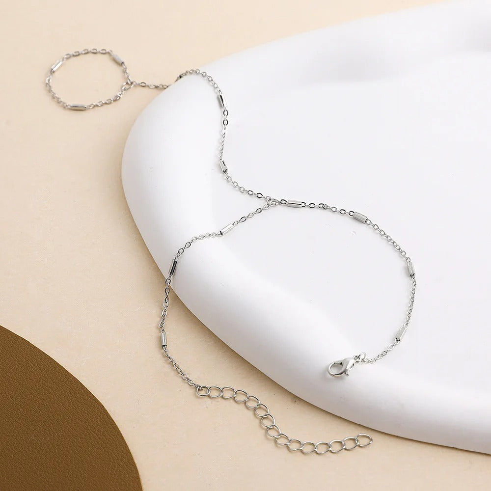 Elegant Tiny Chain Bracelet Finger Rings For Women Gold Color Link Chains Connecting Hand Harness Bracelets Jewelry