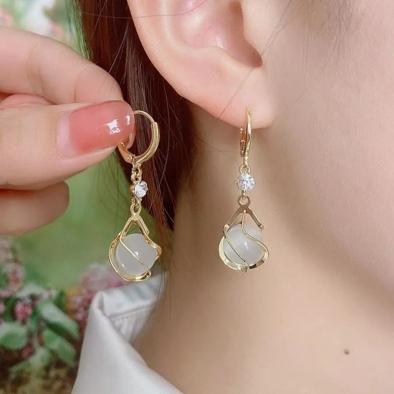 New Korean Acrylic Twisted Drop Earrings for Women