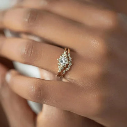2PCS Gold Plated Carved Ring Set Women White Zircon Jewelry