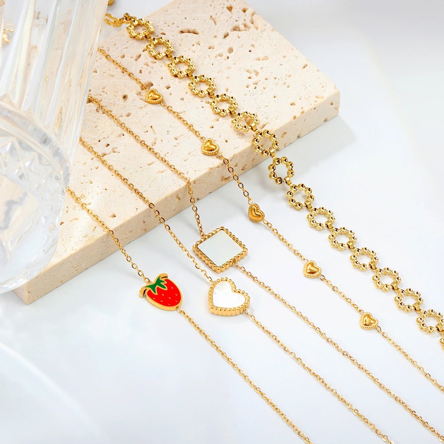 Dainty Heart Pendant Bracelet for Women Elegant Wrist Jewelry