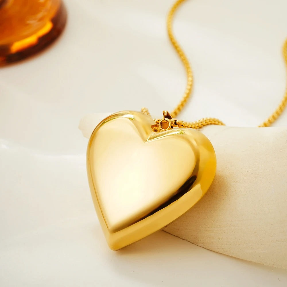Exaggerated Punk Oversize Heart Pendant Necklace for Women Glossy Gold Plated Chunky Love Necklaces Stainless Steel Jewelry
