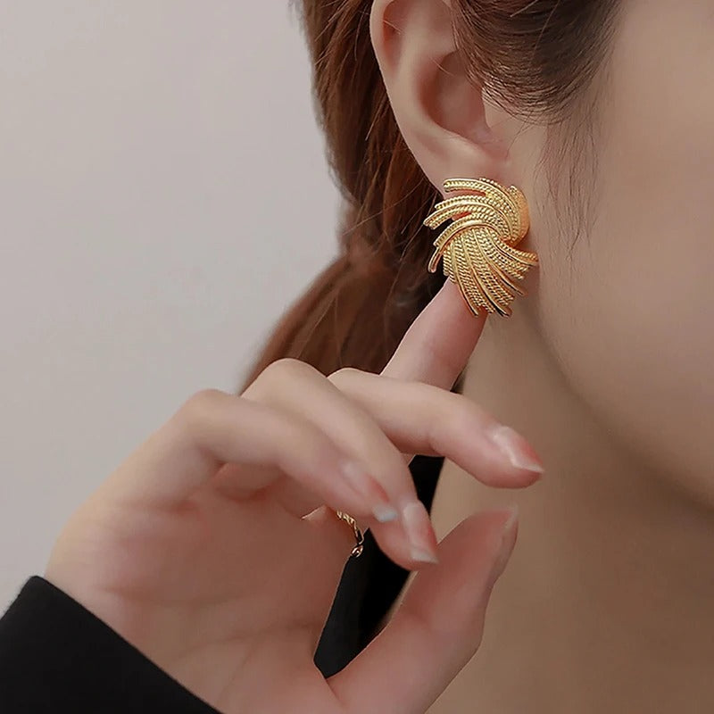 Gold Irregular Metal Twist Clip Earrings Punk Drop Earrings Women