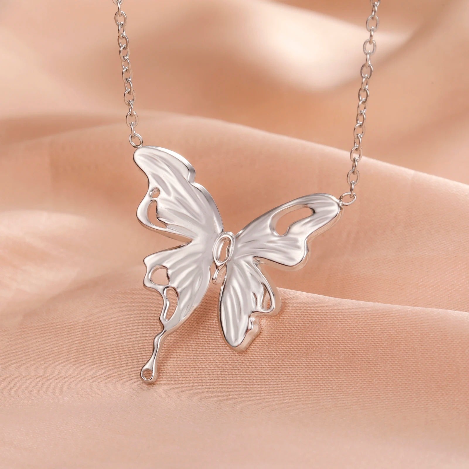 Butterfly Women's Stainless Steel Necklace Gold Color Choker Neck Chain Party Wedding Birthday Gift Trend 2025 Jewelry