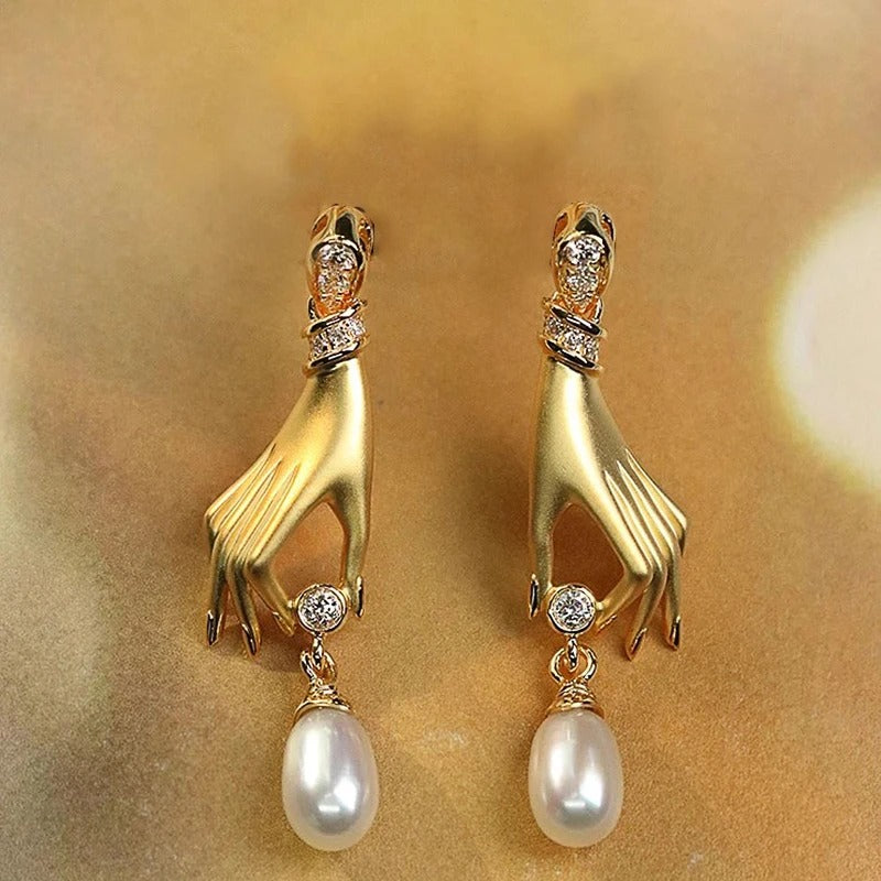Novel Design Hand with Imitation Pearl Dangle Earrings for Women Hot Trendy Female Accessory Daily Wear Statement Jewelry