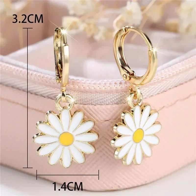 Gold Daisy Sunflower Hoop Earrings – Elegant Dangle Hoops for Women, Everyday & Bridesmaid Jewelry 🌼✨