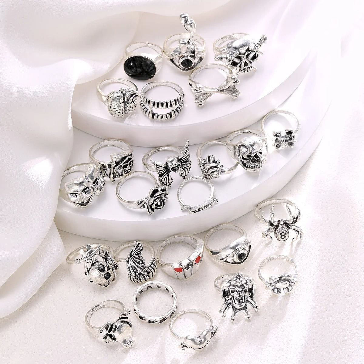 24Pcs/Set Punk Gothic Rings Sets Silver Color Skeleton Spider Poker Joker Eyes Heart Rings For Men Fashion Hip Hop Jewelry Gifts