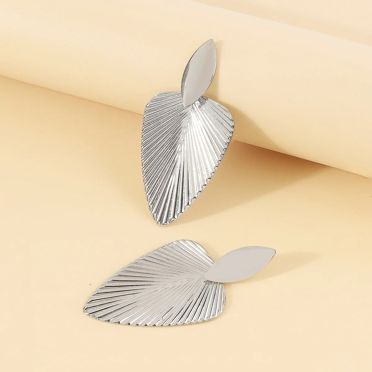 Advanced Metal Textured Leaf Pendant Big Earrings Women's Exaggerated Fashion Party Jewelry Gold Color Geometry Drop Earring