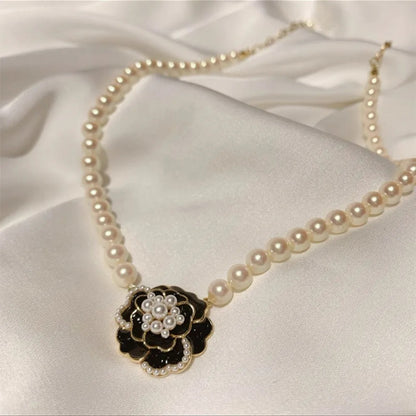 Charm Pearl Beaded White Camellia Flower Pendant Necklace for Women New Korea Fashion Collarbone Chain Jewelry Accessories Gift