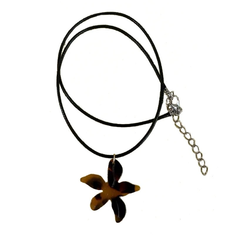 Simple Maple Leaf Choker Necklace Fashion Acrylic Clavicle Chain Jewelry
