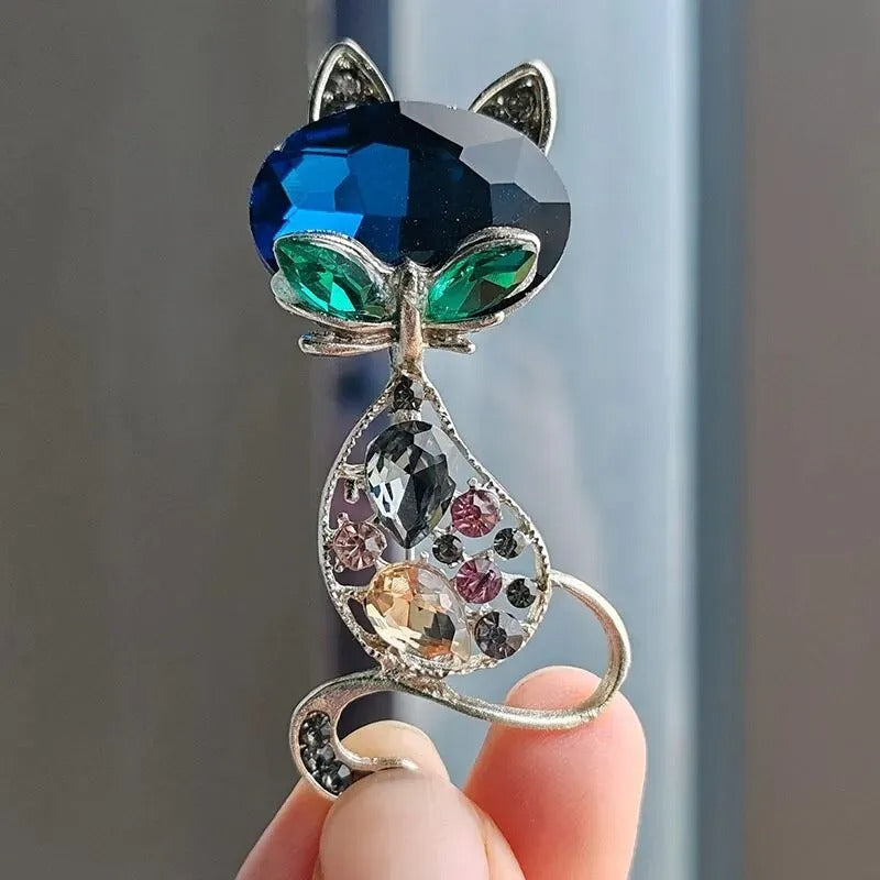 Women’s Gold Cat Brooch Rhinestone Collar & Dress Accessory