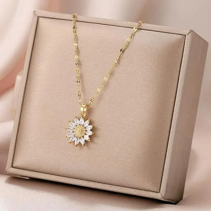 Temperament Daisy Flower Necklace Exquisite Gold Choker Jewelry