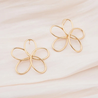 Women’s Golden Flower Dangle Earrings Retro Hollow Metal Wedding Jewelry