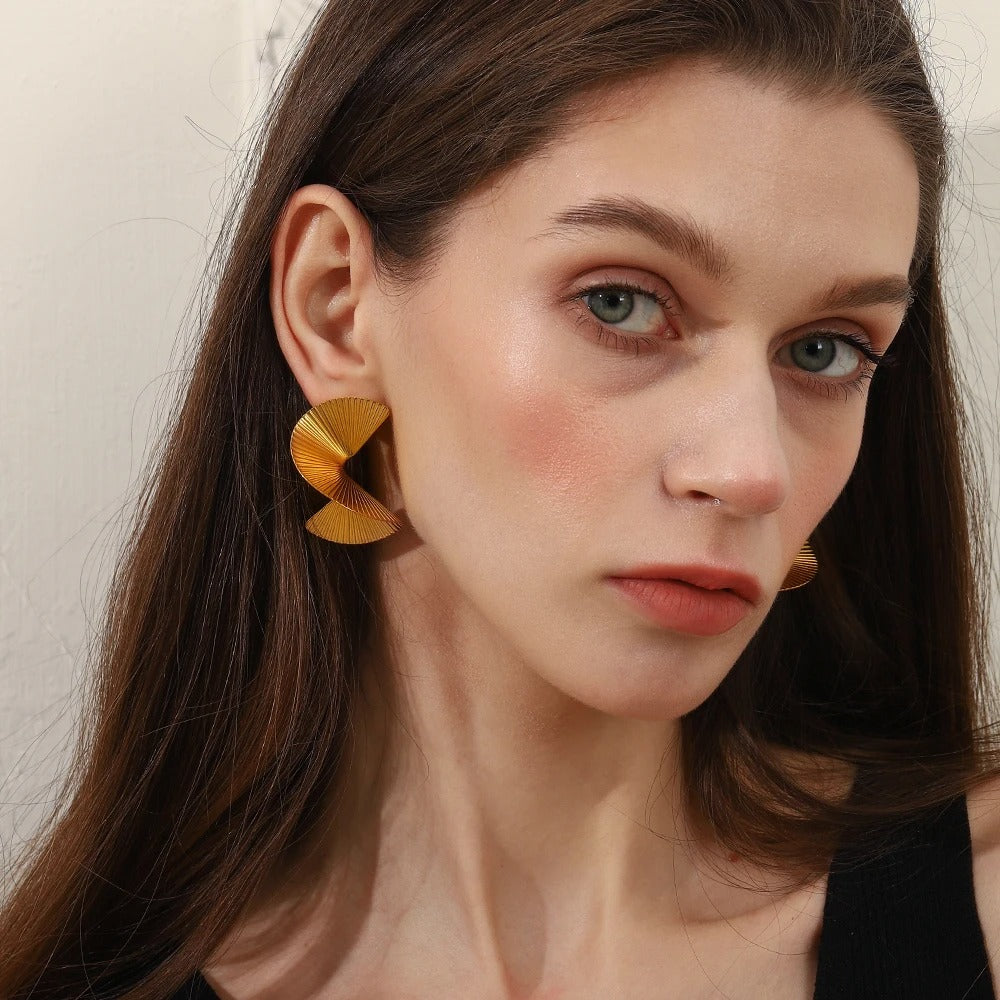 Creative S Shaped Fan Earrings Women Waterproof Fashion Jewelry Gift