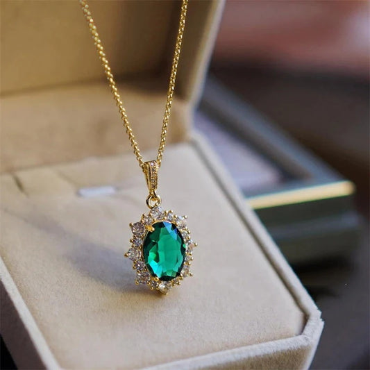 Noble Bright Pendant Necklace for Women Shiny Green Cubic Zirconia Neck Accessories Aesthetic Engagement Wedding Jewelry