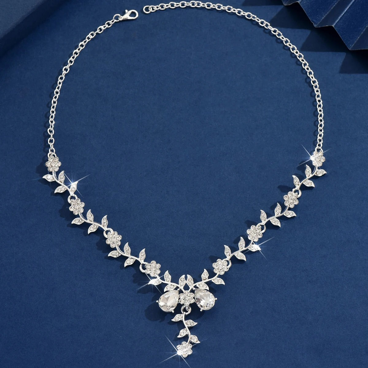 1PC Women's Fashion Trendy Water Drop Leaf Design Necklace Jewelry Suitable for Date, Party, Festival Gifts