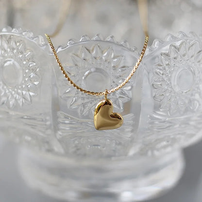 Stainless Steel Love Heart Pendant Necklace For Women 2025 New Trendy Temperament Simple Neck Chain Jewelry Gift Choker