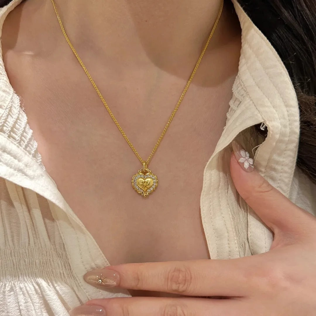 Italian Retro Heart Design Pendant Necklaces For Women Golden Fashion Elegant Mother's Day Gifts