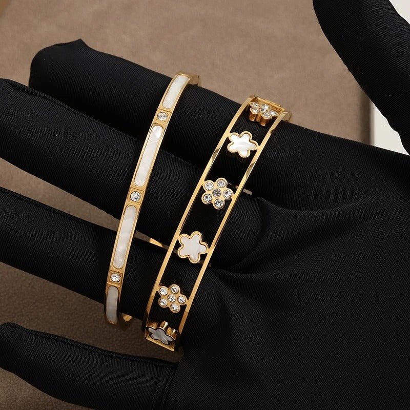 Sweet And Romantic Five-leaf Flower Bracelets Suitable For Women To Wear And Match Fashion Jewelry For Summer Travel