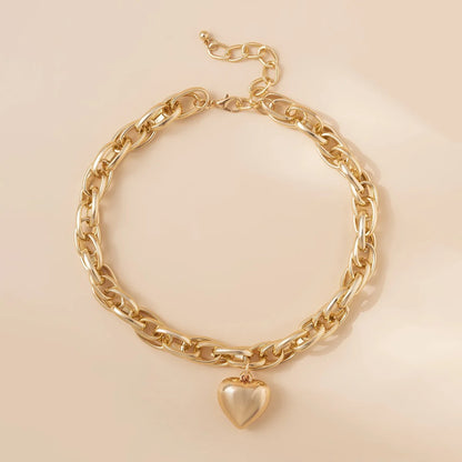 Gothic Twisted Thick Clavicle Necklace Men 2025 Punk Simple Gold Color Metal Heart Pendant Necklaces Girls Fashion Jewelry