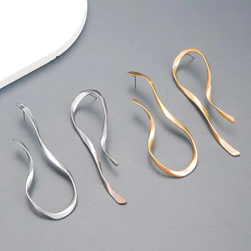 Women’s Gold Irregular Line Dangle Earrings Asymmetric Twisted Jewelry