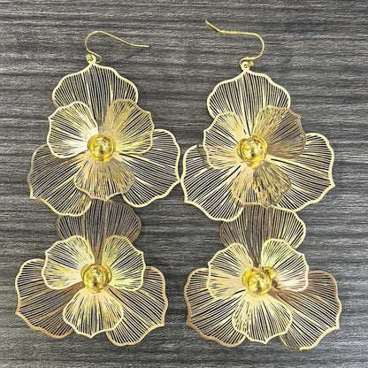 Exaggerated Flower Pearl Drop Earrings Women Party Jewelry