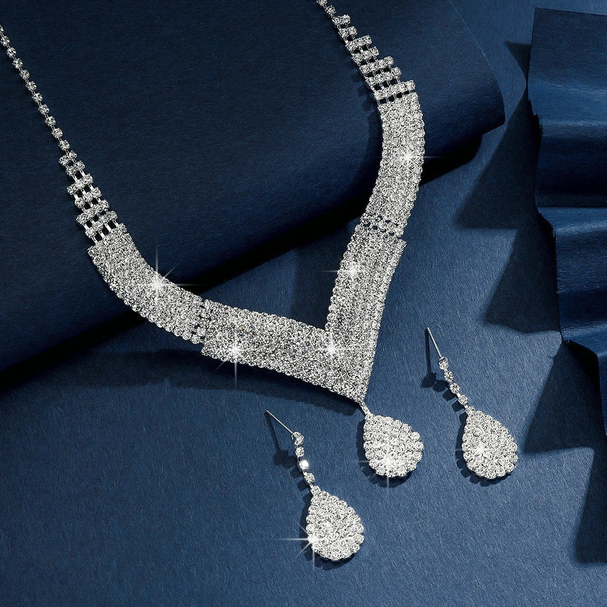 3PC Women's Trendy Claw Chain Series Large Water Drop Earrings Necklace Jewelry Set Wedding Banquet Party Holiday Gift