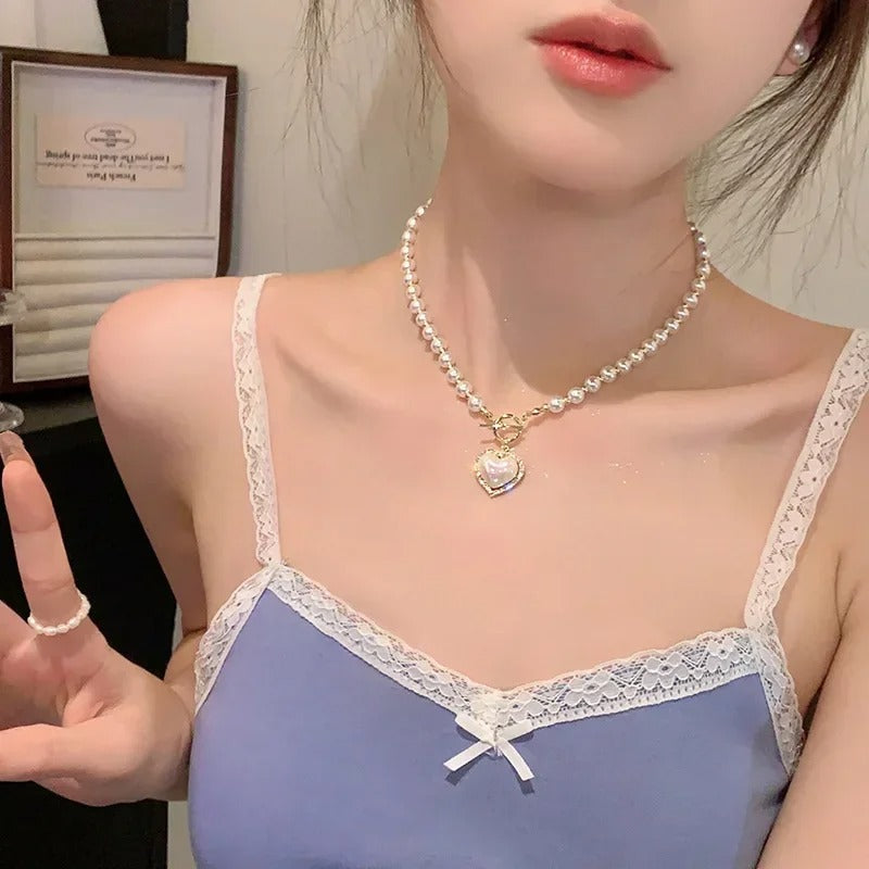 Elegant White Imitation Pearl Bead Necklace for Women Crystal Heart Shell Pendant Sweet Wedding Party Jewelry Gift