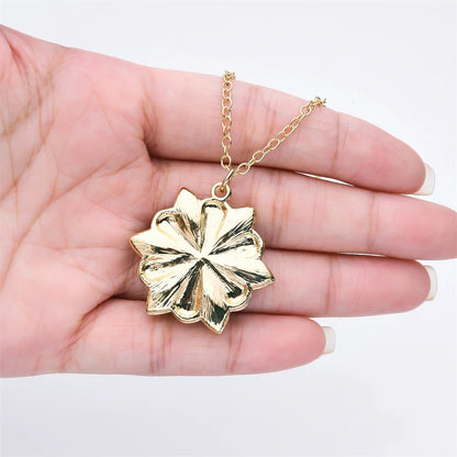 Classic Crystal Pendant Necklace New Fashion Zircon Vintage Flower Necklace for Girl Woman Jewelry Gift