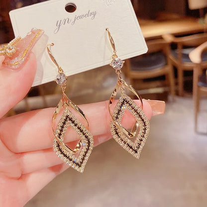 Fashion Vintage Geometric Earrings Hollow Out Pendant Women Jewelry