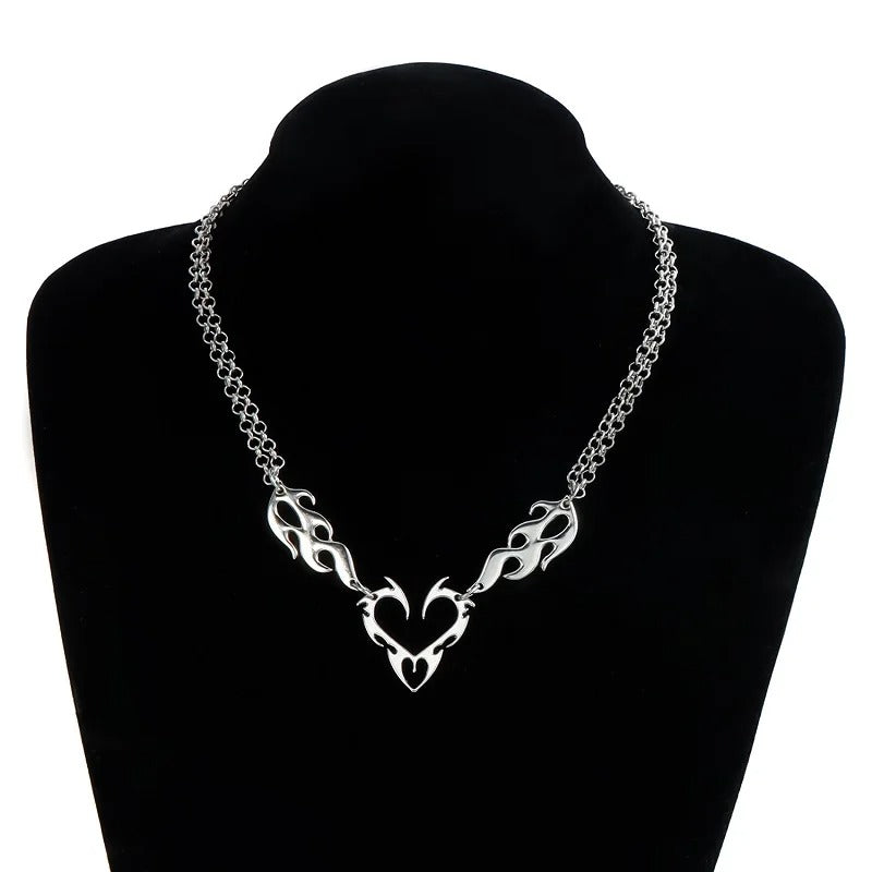Stainless Steel Silver Color Thorn Heart Choker Necklace For Woman Man Punk Hip Hop Metal Hollow Clavicle Chain Necklace Jewelry