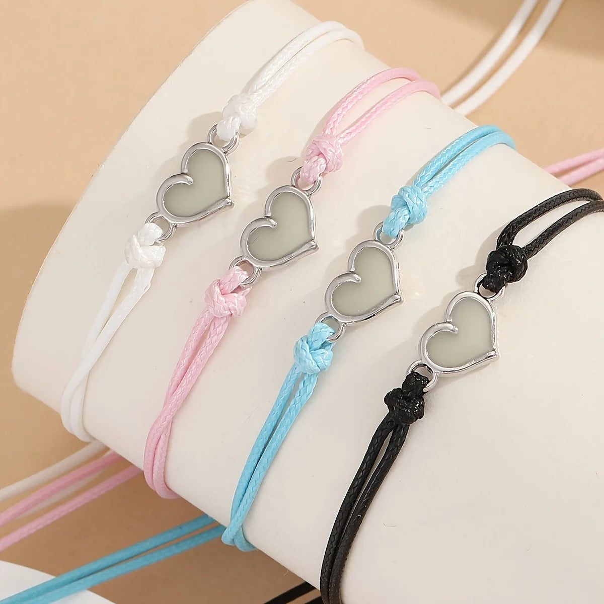 4-piece set of glow-in-the-dark heart-shaped accessories, good bracelets, hand-woven waxed cord wristbands