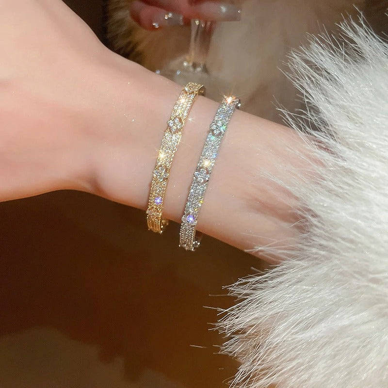 Four Leaf Flower Zircon Bracelet for Women Elegant Jewelry