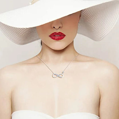 Stylish Lady Daily Wearable Necklace with Bright Zirconia Silver Color Pendant Jewelry for Engagement Trendy Jewelry Gift