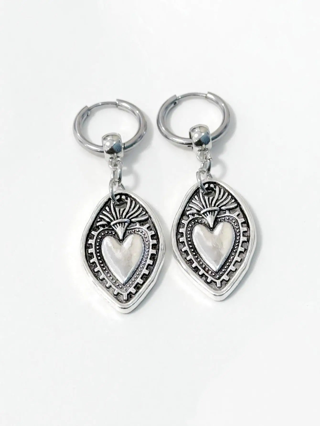 Heart of Fire Gothic Earrings Vintage Oval Charm Ear Hooks for Her