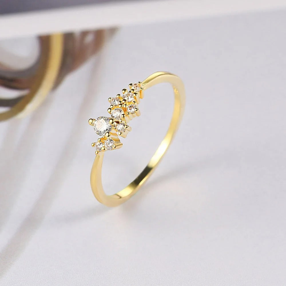 Trendy Elegant Dainty Gold Ring with Shiny Zircon for Women