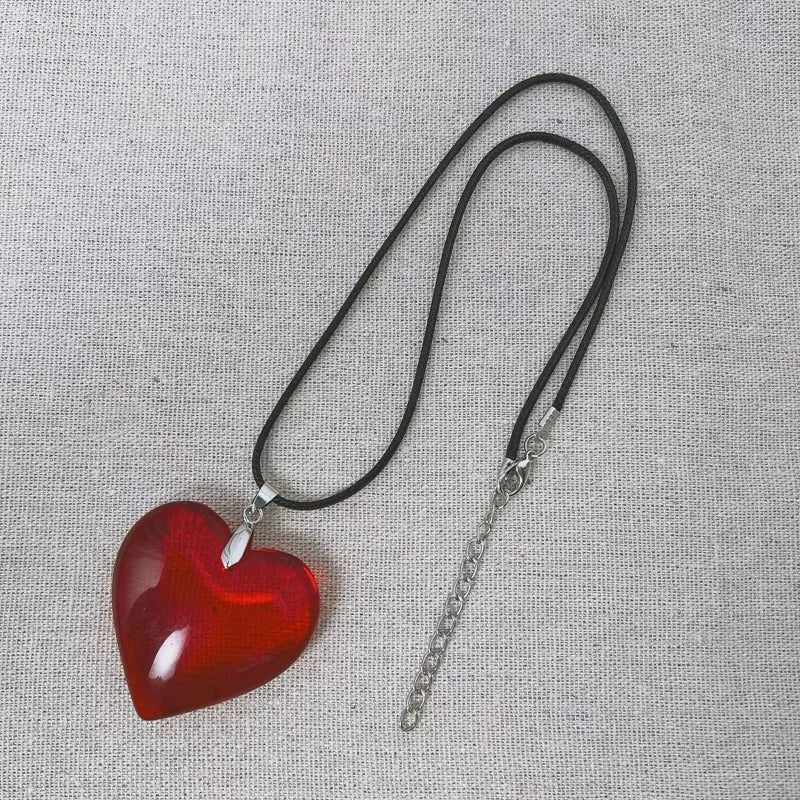 Vintage Heart Crystal Necklace Women Artistic Red Crystal Pendant Girl Lightweight Cute PU Rope Choker Chain Jewelry Accessories