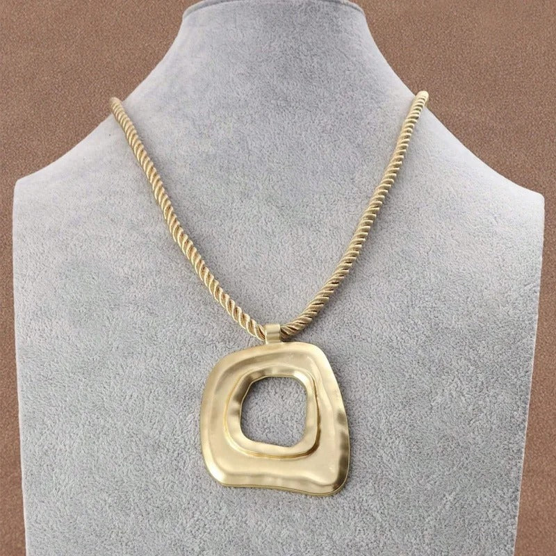2 Pieces Fashion Personalized Hollowed Out Square Minimalist Style Metal Alloy Silver Color Gold Color Pendant Necklace