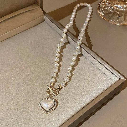 Imitation Pearls Clavicle Chain Choker Fashion Gold Color Love Heart Pendant Necklace for Women Simple Party Jewelry Gifts